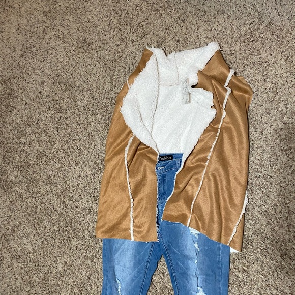 Suvimuga Vest. Brown with lining. New with tags. XL - Picture 2 of 4